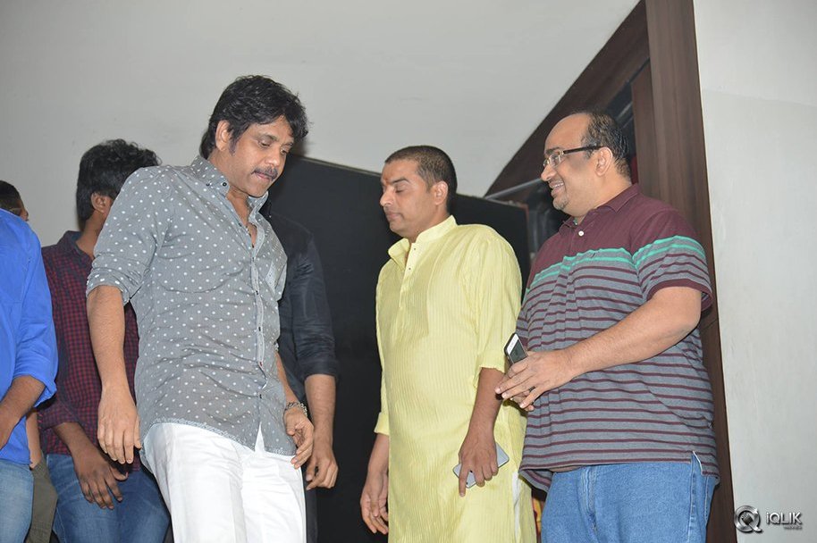 Celebs-at-Om-Namo-Venkatesaya-Movie-Special-Show